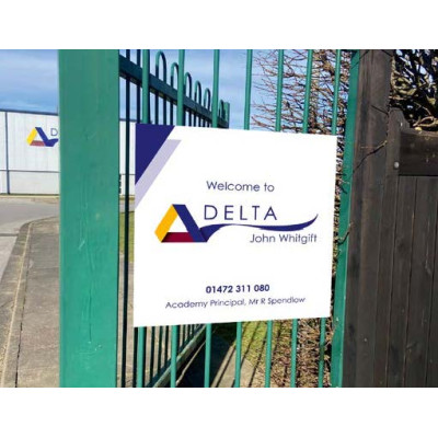 Welcome gate sign. External signage. ID 22625